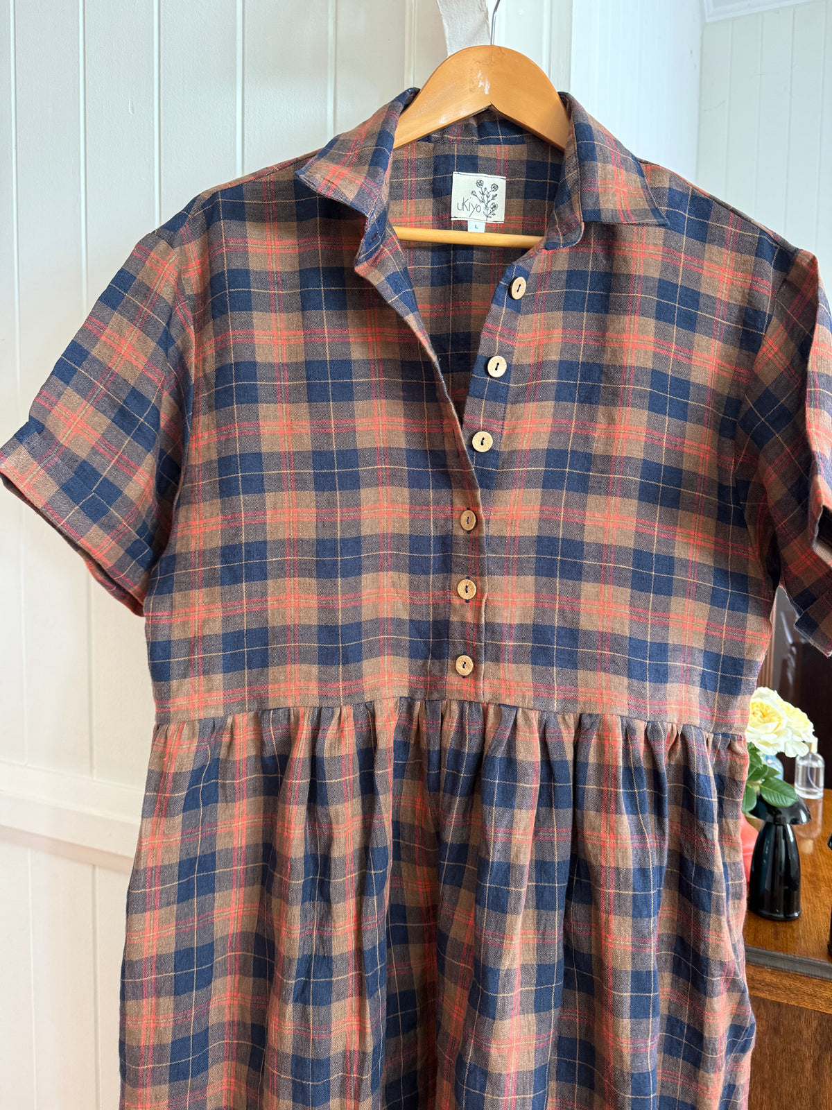 Empire linen